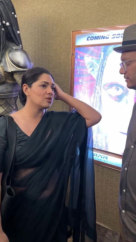 Bengali actress big deep navel hole in black transparent saree2