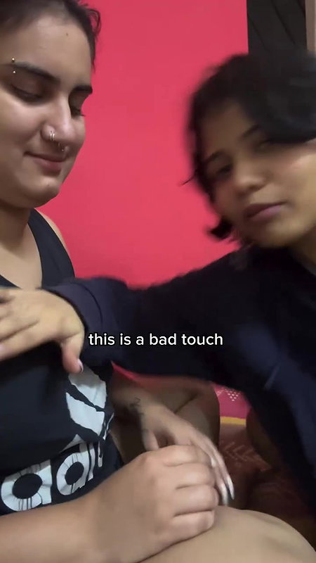 college girls fun big pressing boobs in tshirt2