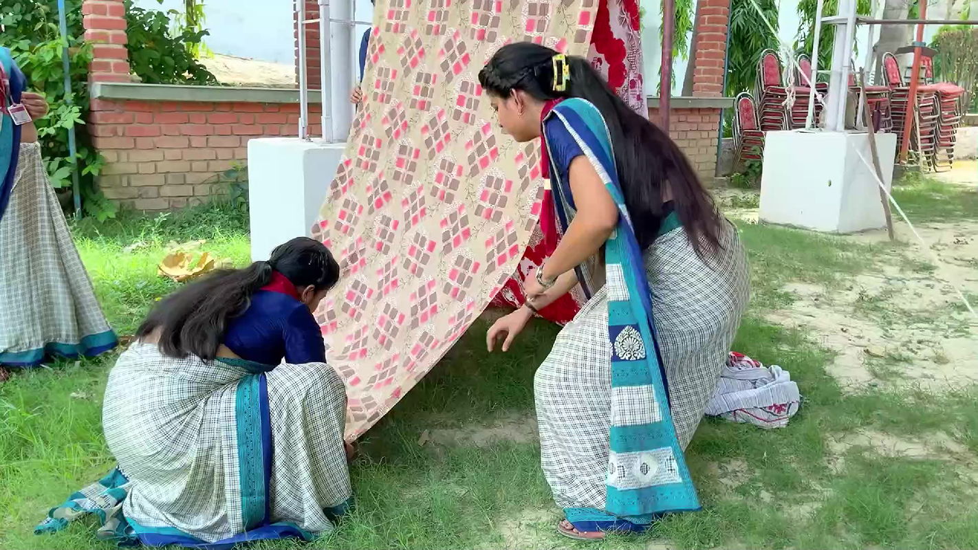 Sexy assami teacher open deep navel in blue saree 2