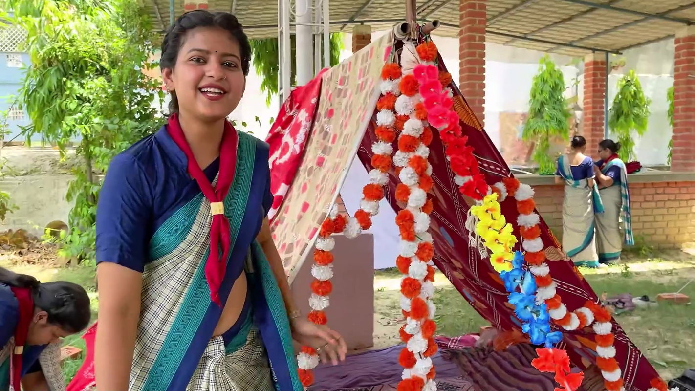 Sexy assami teacher open deep navel in blue saree 2