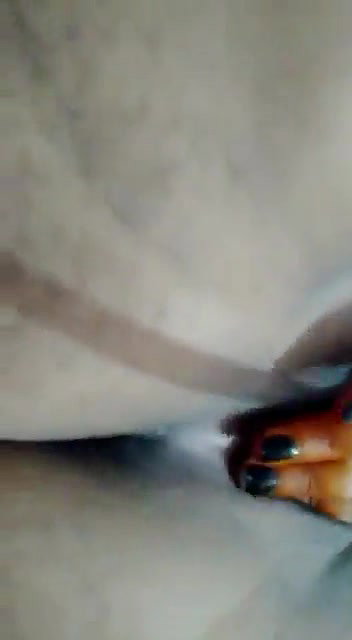 Beautiful Chubby Wife Showing Nude And Spreading Pussy 2