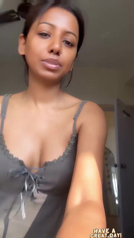 RITU DUSKY DIVA SHOWING HER AMPLE CLEAVAGE UUFFF 2