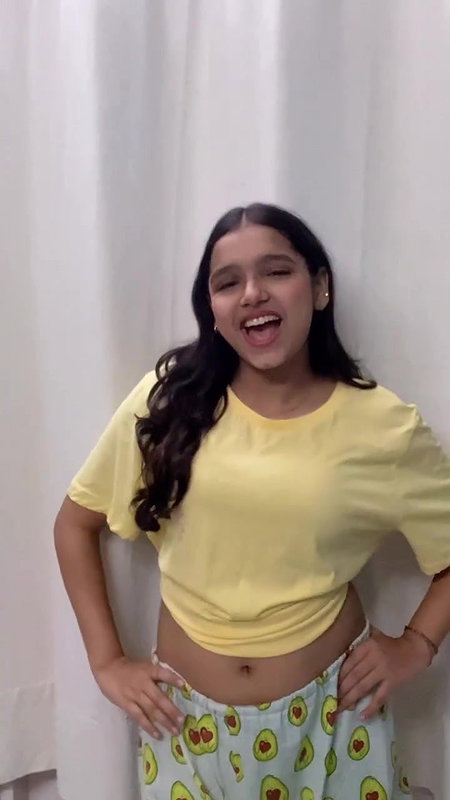 cute girl sexy navel in yellow tshirt2