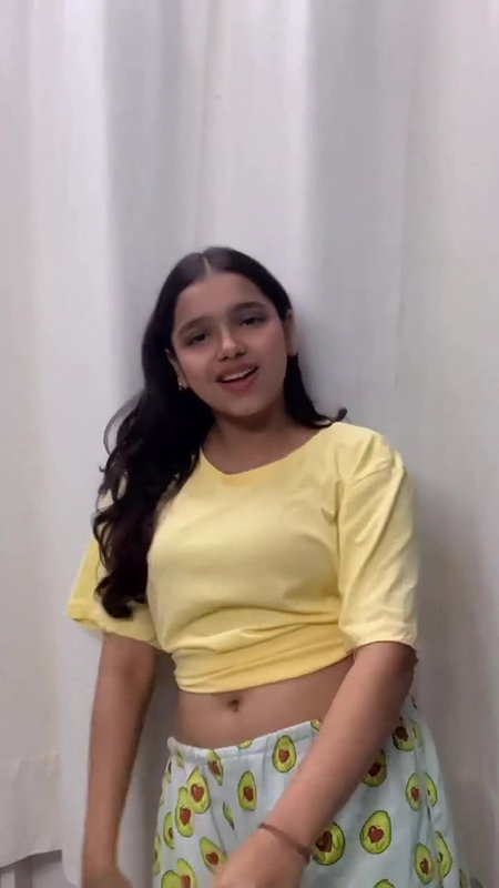 cute girl sexy navel in yellow tshirt2