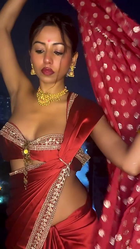 RED SIZZLING DESI BABE RITU WILD LOOKS IN OFF SHOULDER BLOUSE SAREE UUFFF2