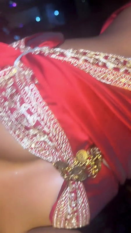 RED SIZZLING DESI BABE RITU WILD LOOKS IN OFF SHOULDER BLOUSE SAREE UUFFF2