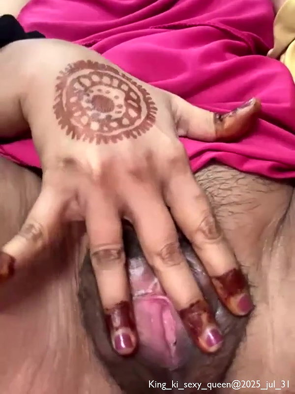 King_ki_sexy_queen_showing pussy2