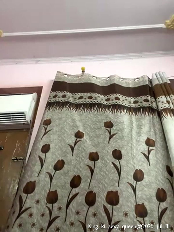 King_ki_sexy_queen_showing pussy2