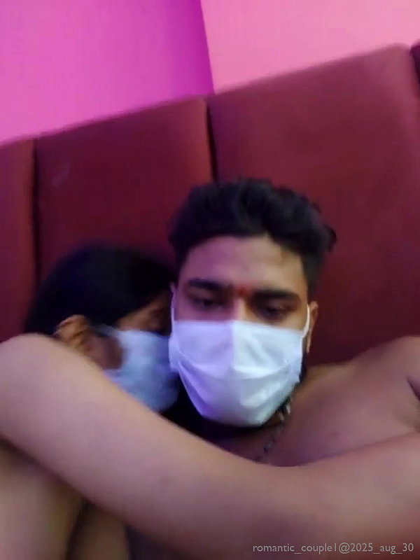 romantic_couple1_2025_aug_30.mp42