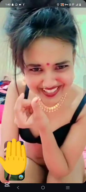 Horny gf pussy fingering showing in video call to her bf2