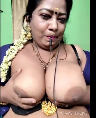 Tamil Anty Big Boobs show on Cam Paid with Face2