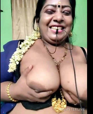 Tamil Anty Big Boobs show on Cam Paid with Face2