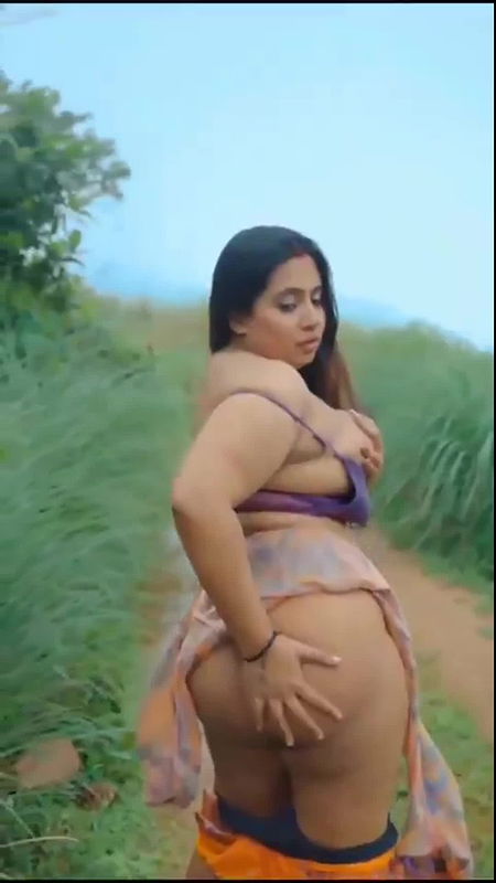 Tamil Aunty Boobs Massage with a Guy 3