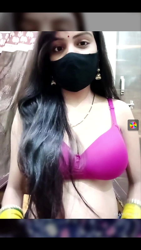 Desi Indian hot model showing boobs and teasing 2