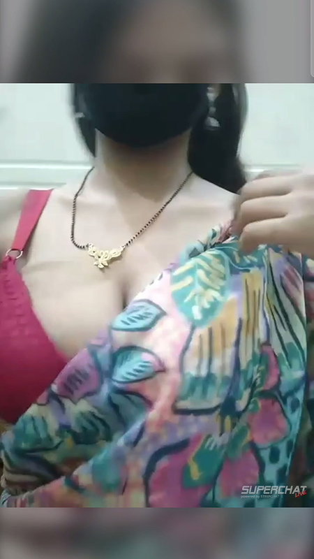 Hot jasika live show showing figure 2