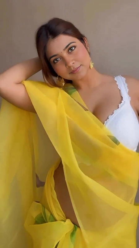 I absolutely adore wearing my vibrant yellow saree Priya Babe 2