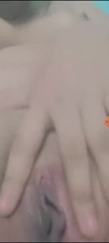 Beautiful Sexy Gf Showing