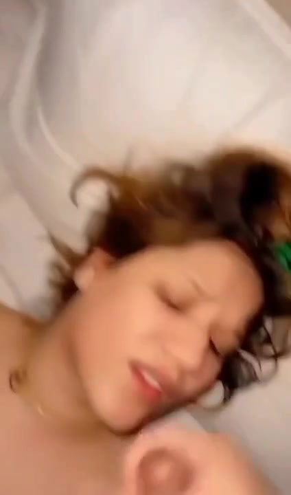 Hot and beautiful babe fucking in hotel (2)