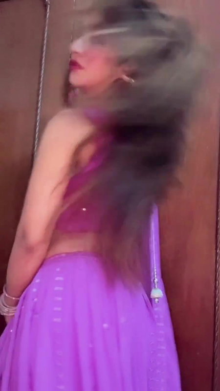 Chandini sexy bid deep navel hole in violet dress 2