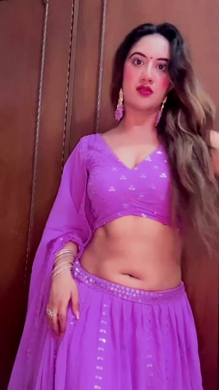 Chandini sexy bid deep navel hole in violet dress 2