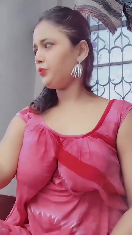 hot girl in red dress with big boobs making reel 2