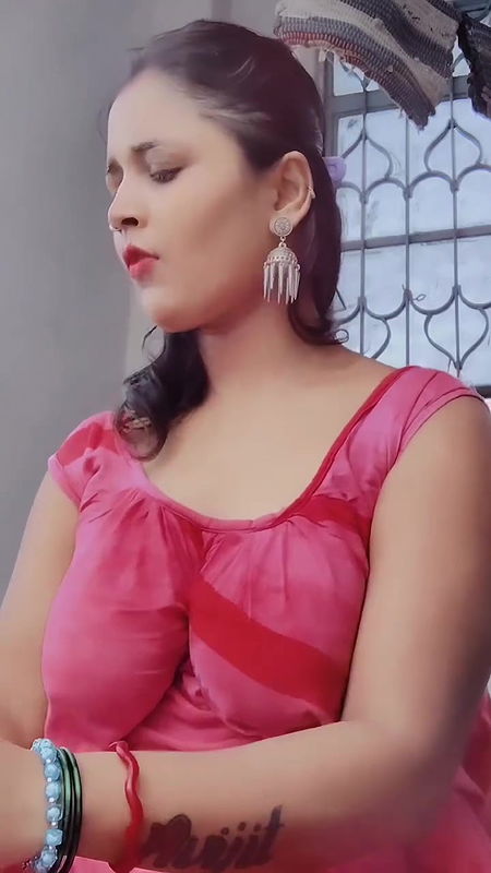 hot girl in red dress with big boobs making reel 2