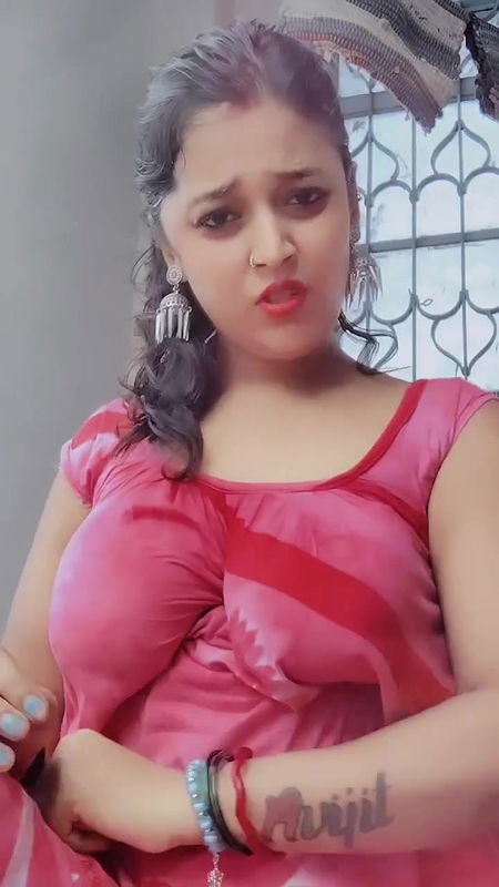 hot girl in red dress with big boobs making reel 2