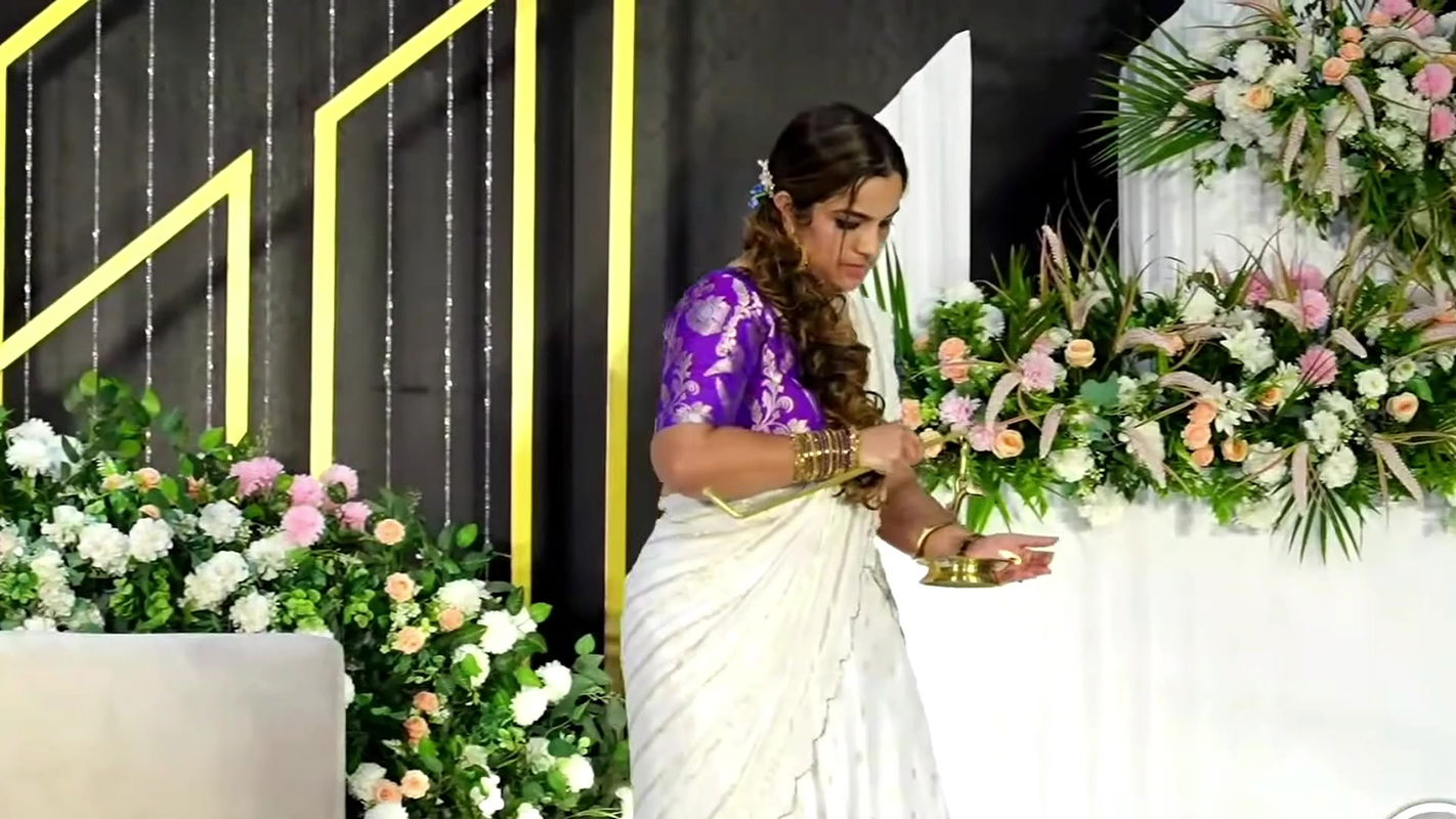 busty Malayali lady in white and violet kerala costume 2