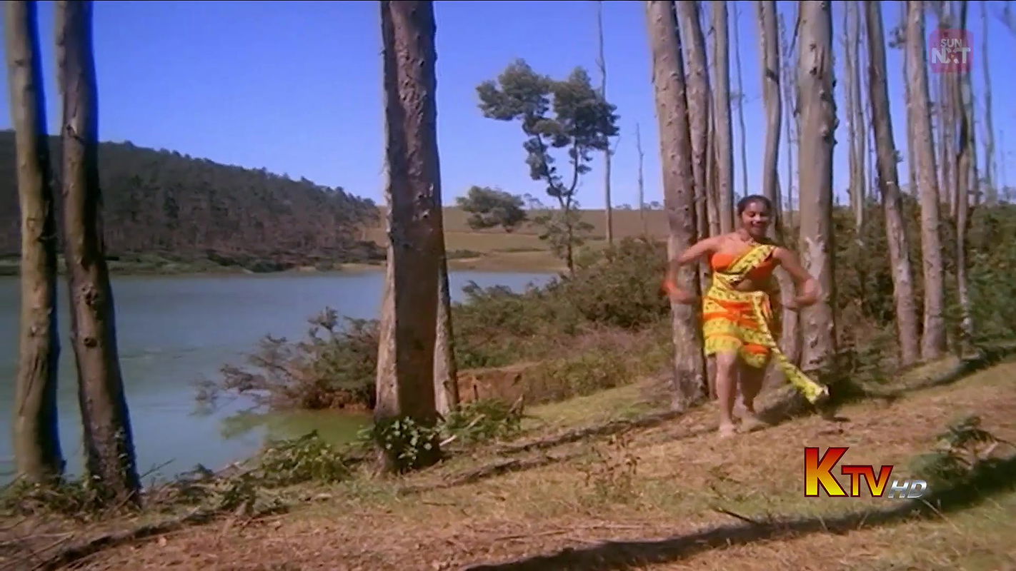 Kumari Pennin Ullathile – Madhukkadalo Margadha Ra (Radhika Sarathkumar) KTV HD WebDL 2