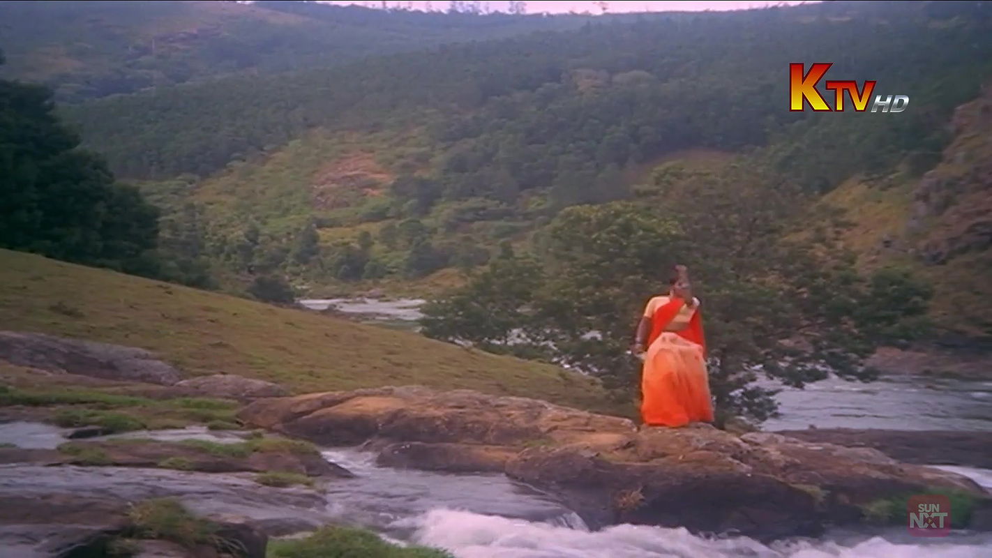 Kumari Pennin Ullathile – Oh Ammani Akka (Radhika Sarathkumar) KTV HD WebDL 2