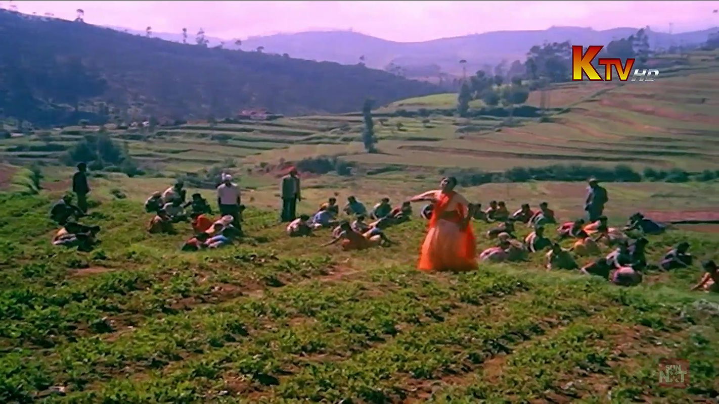 Kumari Pennin Ullathile – Oh Ammani Akka (Radhika Sarathkumar) KTV HD WebDL 2