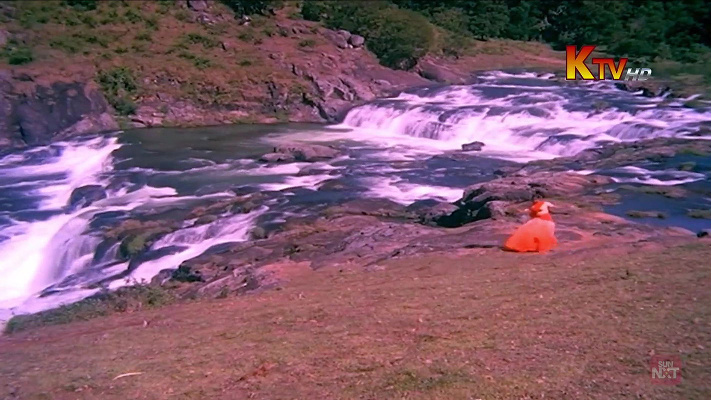 Kumari Pennin Ullathile – Oh Ammani Akka (Radhika Sarathkumar) KTV HD WebDL 2