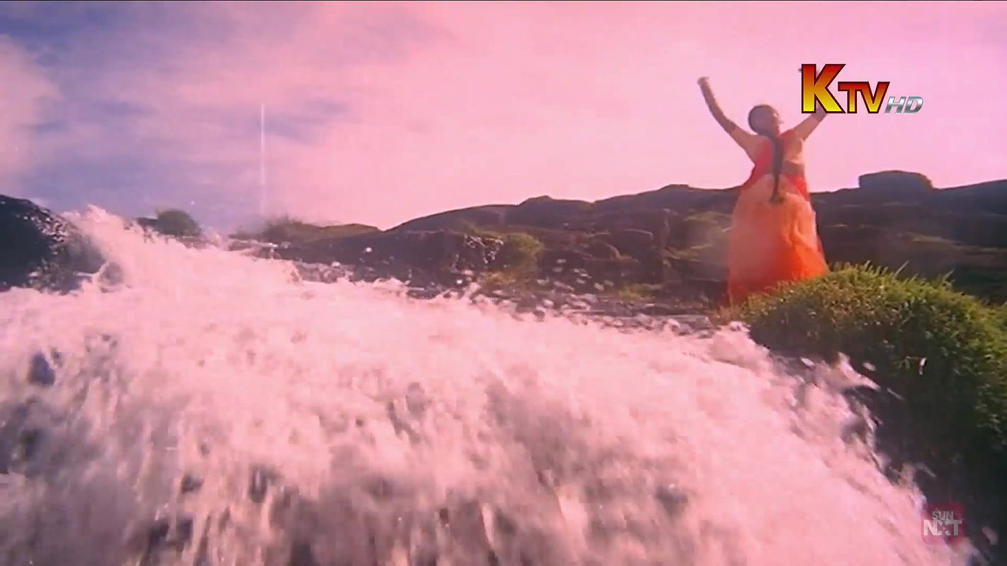 Kumari Pennin Ullathile – Oh Ammani Akka (Radhika Sarathkumar) KTV HD WebDL 2