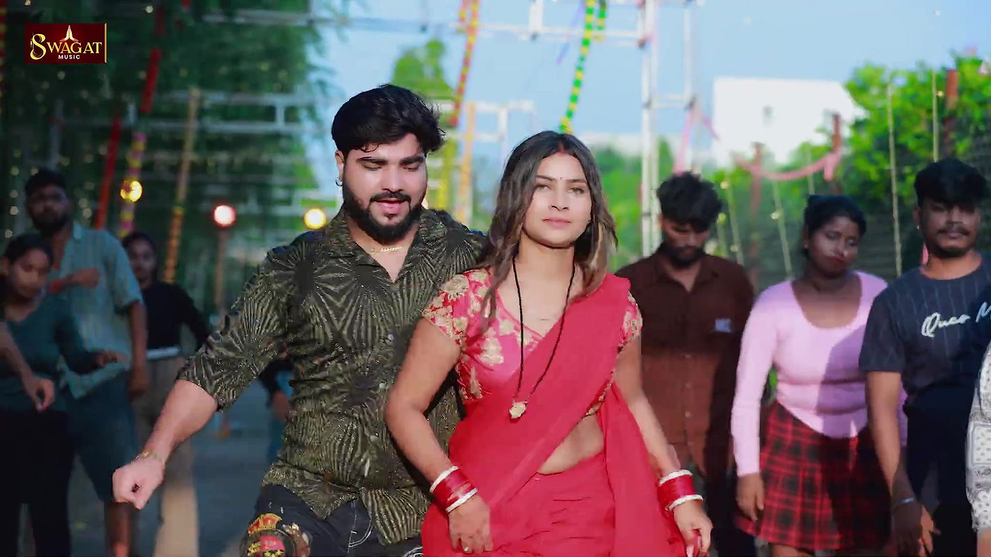 Puja Pandey hot saree song – Milk poured into navel, Navel lick 2