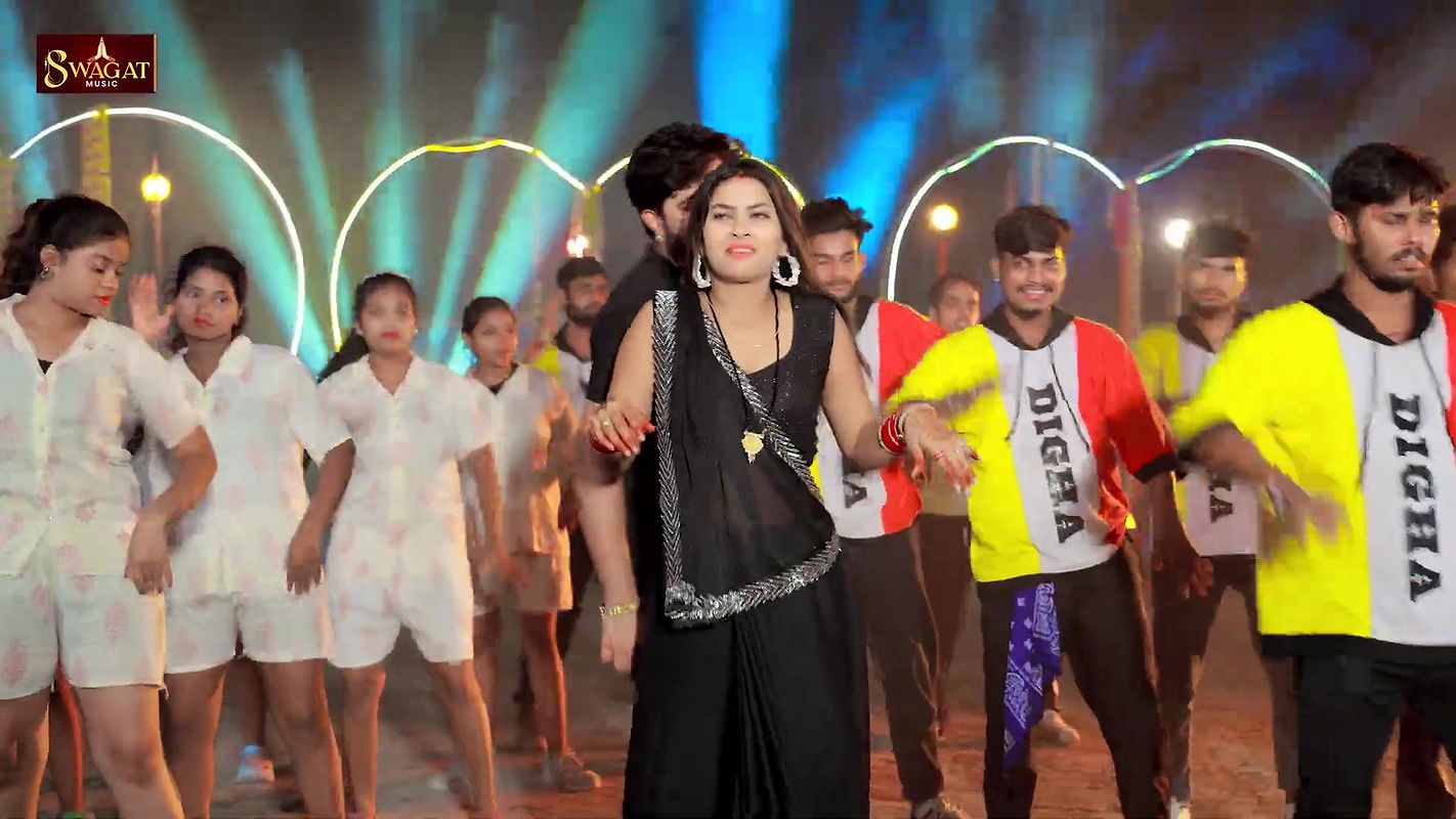 Puja Pandey hot saree song – Milk poured into navel, Navel lick 2