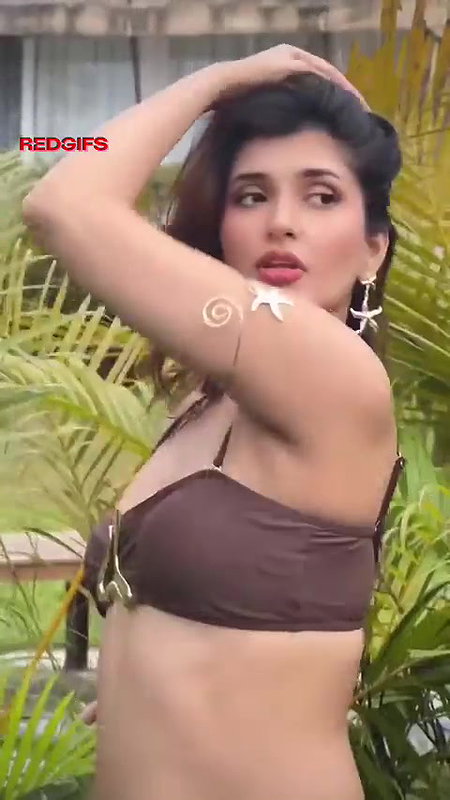 SHRADDHA TIWARI SEDUCTIVE AND HOT SEXY LOOKS YUMM 2