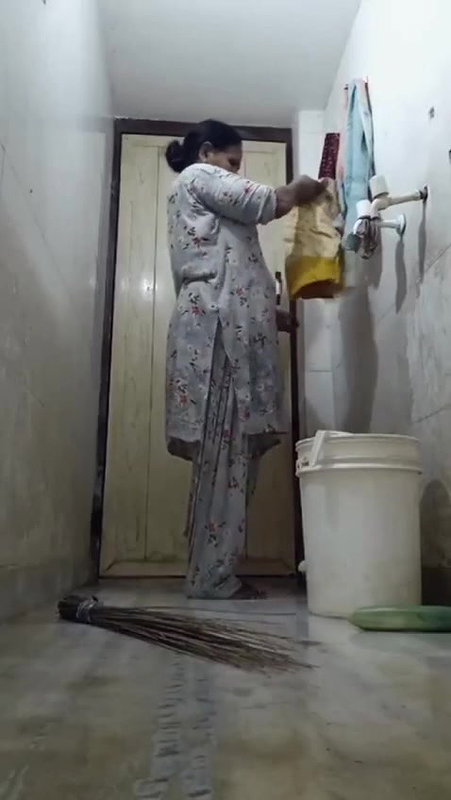 Aunty Nude Captured Before Bath 2