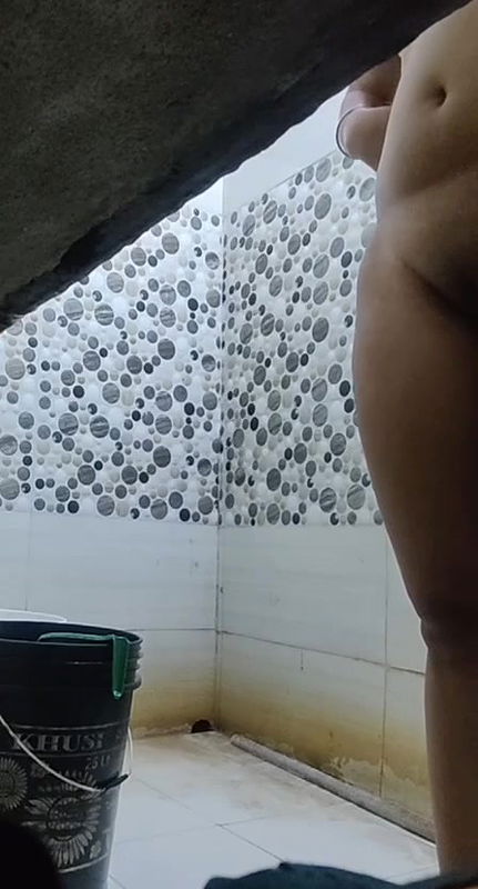 Sexy Sister Big Ass Shaved Pussy Captured 2