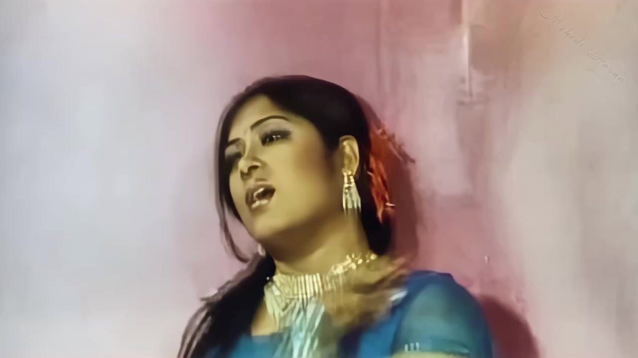 Mousumi Hot Song Oneke Bachte Chay With Manna 4K Upscaled 2