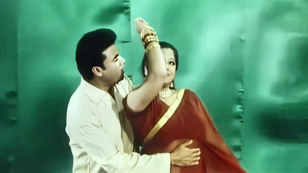 Mousumi Hot Song Oneke Bachte Chay With Manna 4K Upscaled 2