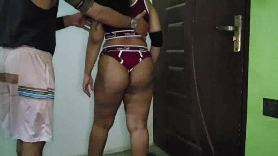 Gym Bhabhi Fucked Trainer at Home workout 2