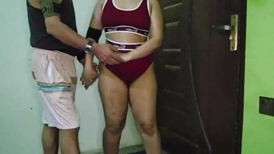 Gym Bhabhi Fucked Trainer at Home workout 2