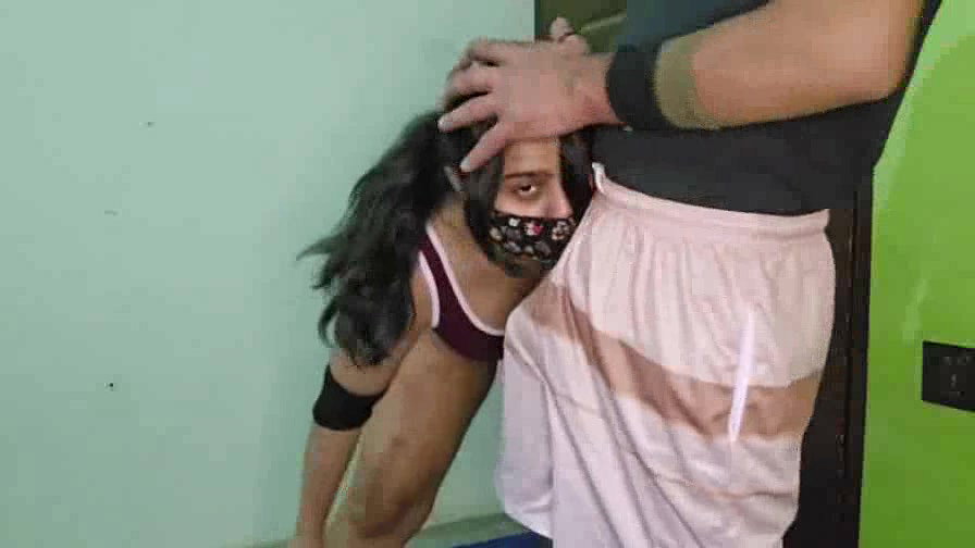 Gym Bhabhi Fucked Trainer at Home workout 2