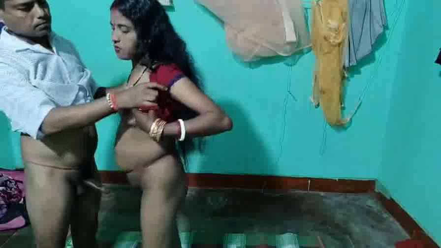 Young Bhabi fucked Hubbys Friend 2