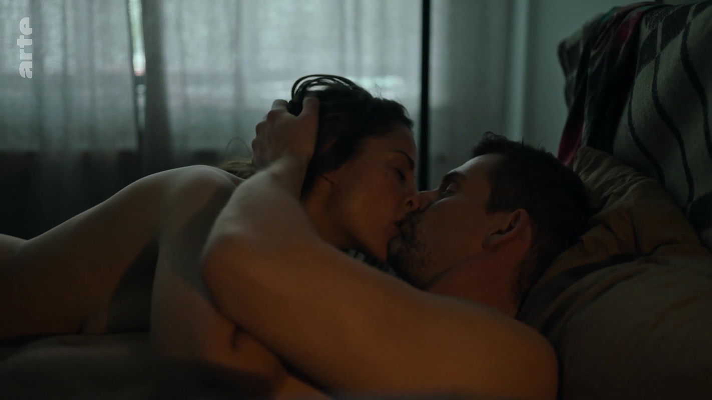 Vivian Olafsdottir – Reykjavik 112 S01E01 (2025) HD 1080p 2