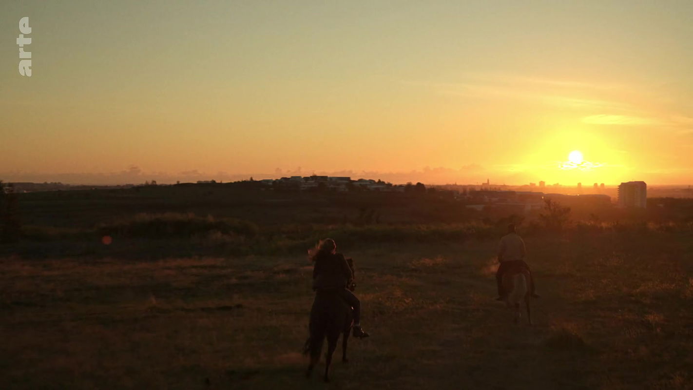 Vivian Olafsdottir – Reykjavik 112 S01E01 (2025) HD 1080p 2