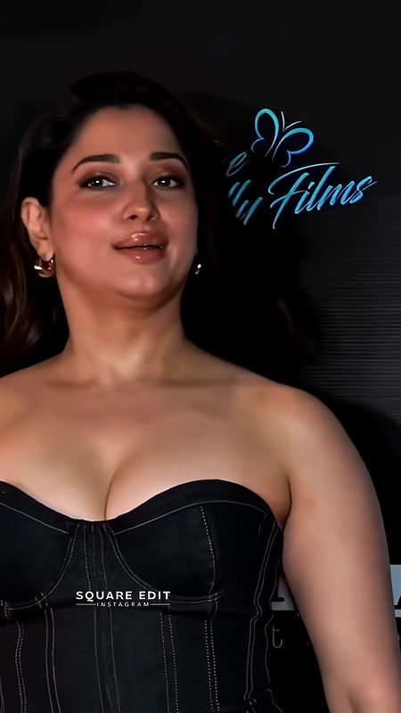 DAMN SEXY DIVA POPPING CLEAVAGE JUICY EXPOSE 2