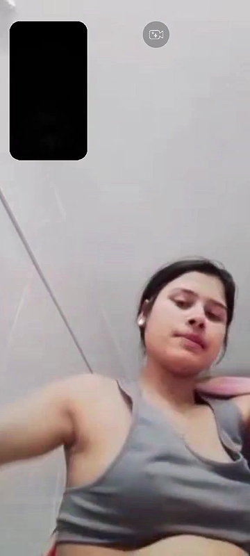 Beautiful Bengali Girlfriend Showing Big Boob Clean Armpit 2