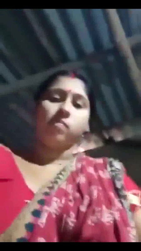 Cute Village Bhabi Showing Big Tanker and Pussy on Cam 2