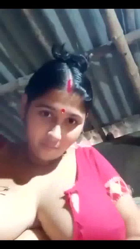 Cute Village Bhabi Showing Big Tanker and Pussy on Cam 2